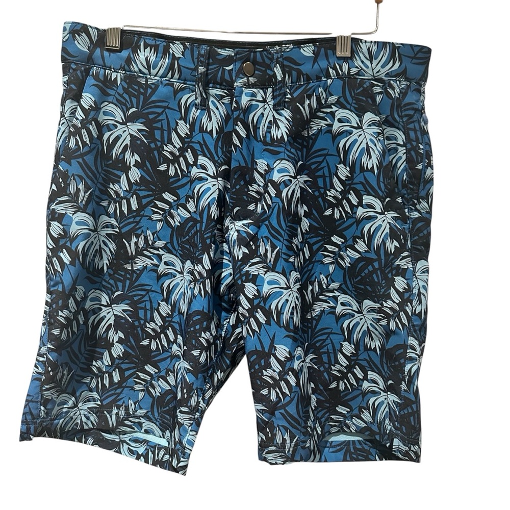 Tee Time Blue Floral Tropical Golf Shorts Size 32‎